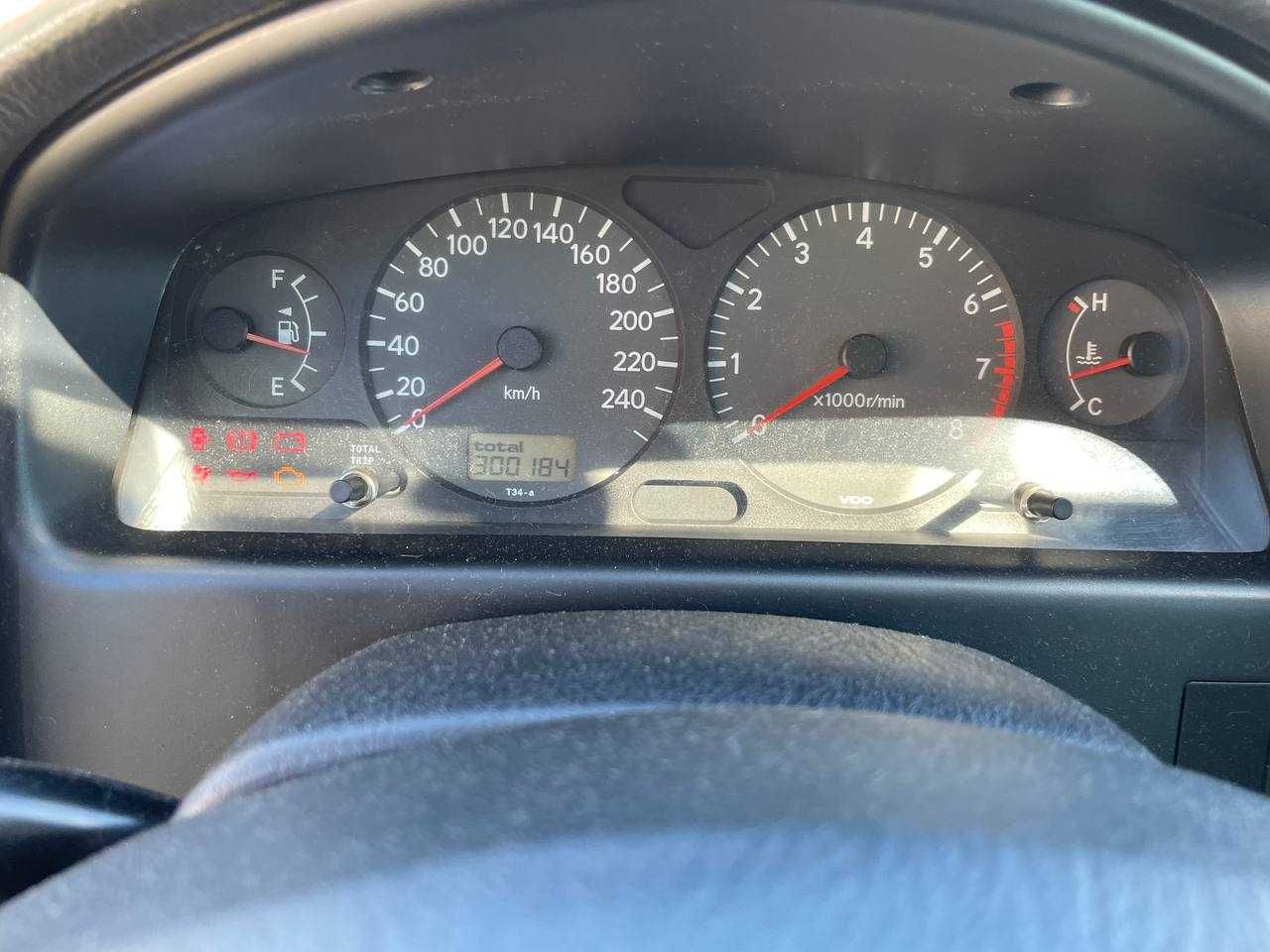 Toyota Avensis 2002, 2.0 benzyna 149 KM, 300 tys. km