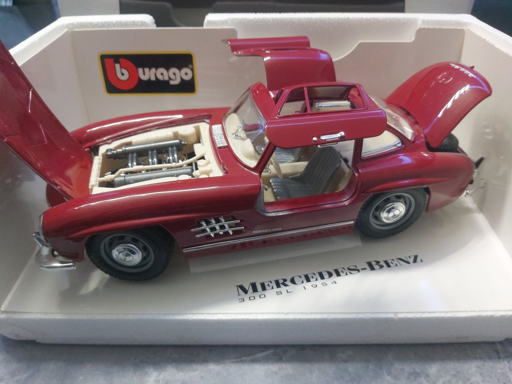 Carro BBURAGO Mercedes-Benz 300 SL (1954) Vermelho 1:24