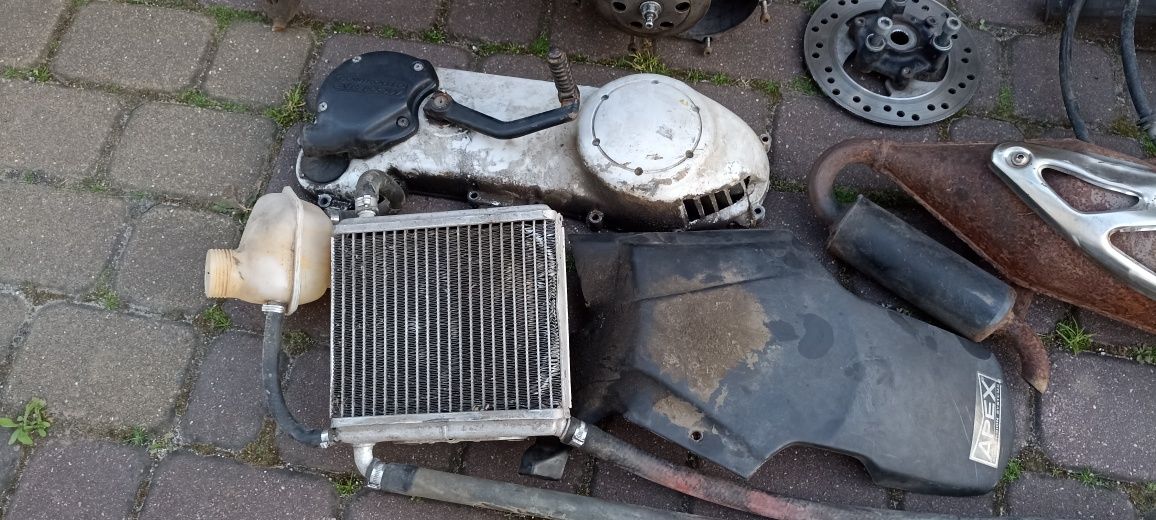 Aprilia SR Silnik Koła Plastiki Lagi Części Piaggio P/G Gaźnik Piasta