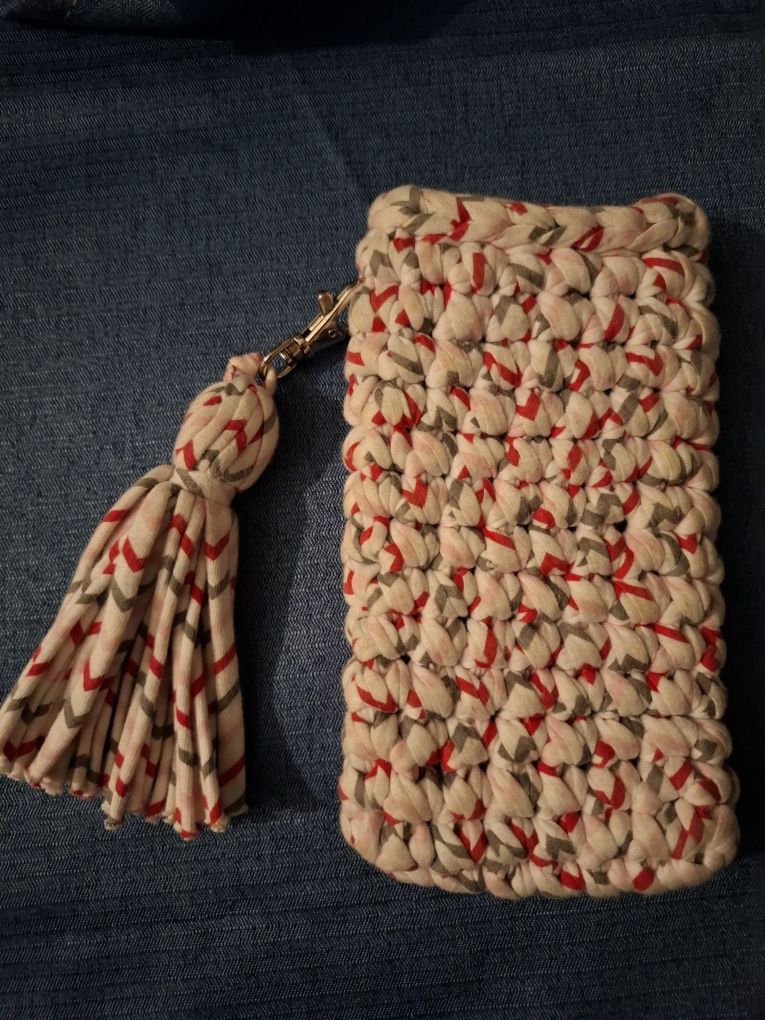 Etui do telefonu (Samsung A40)