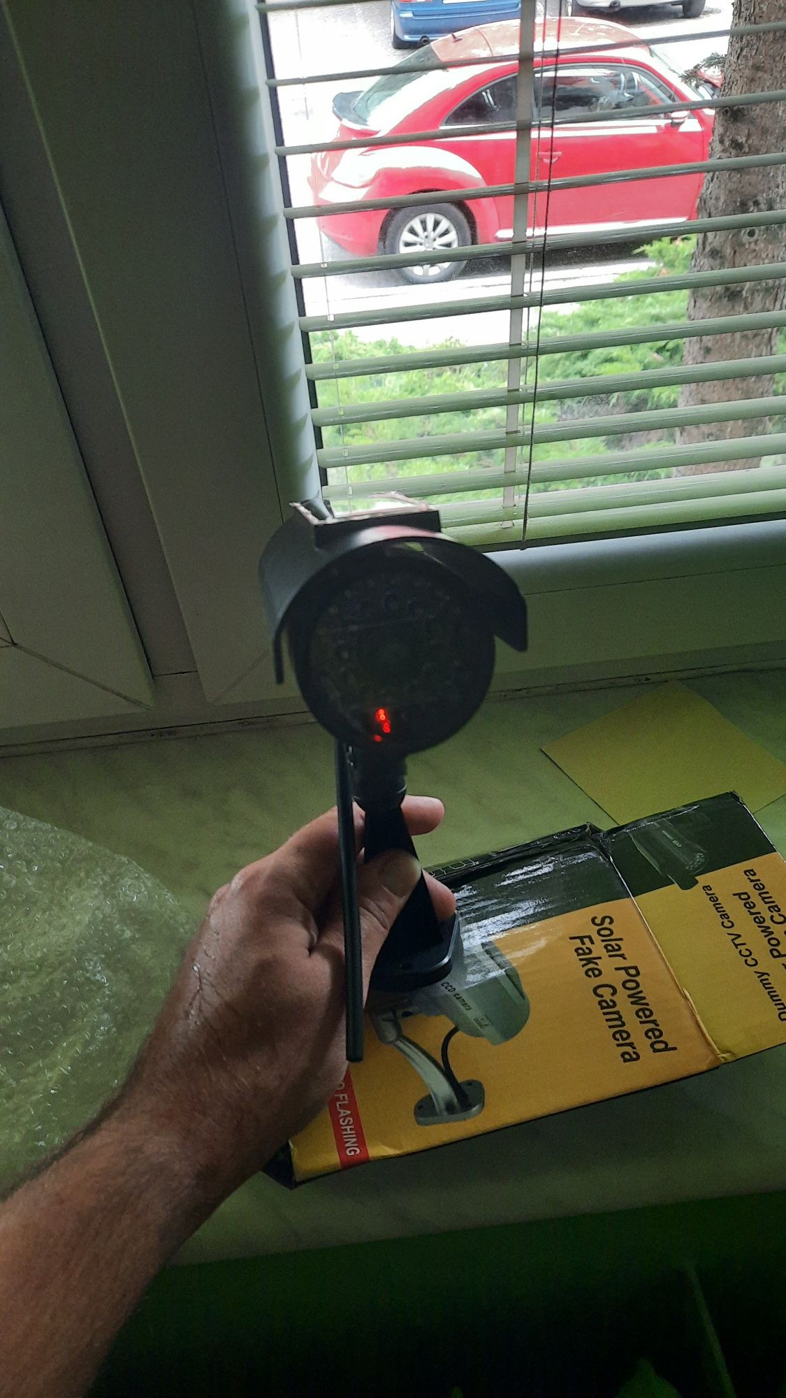 Kamera solarna atrapa