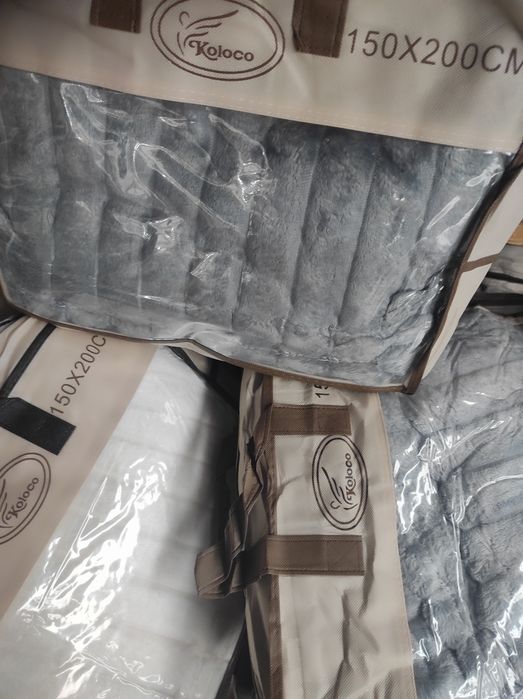 Пледи 1.5 Шарпей.4.5 см ширина смужки.