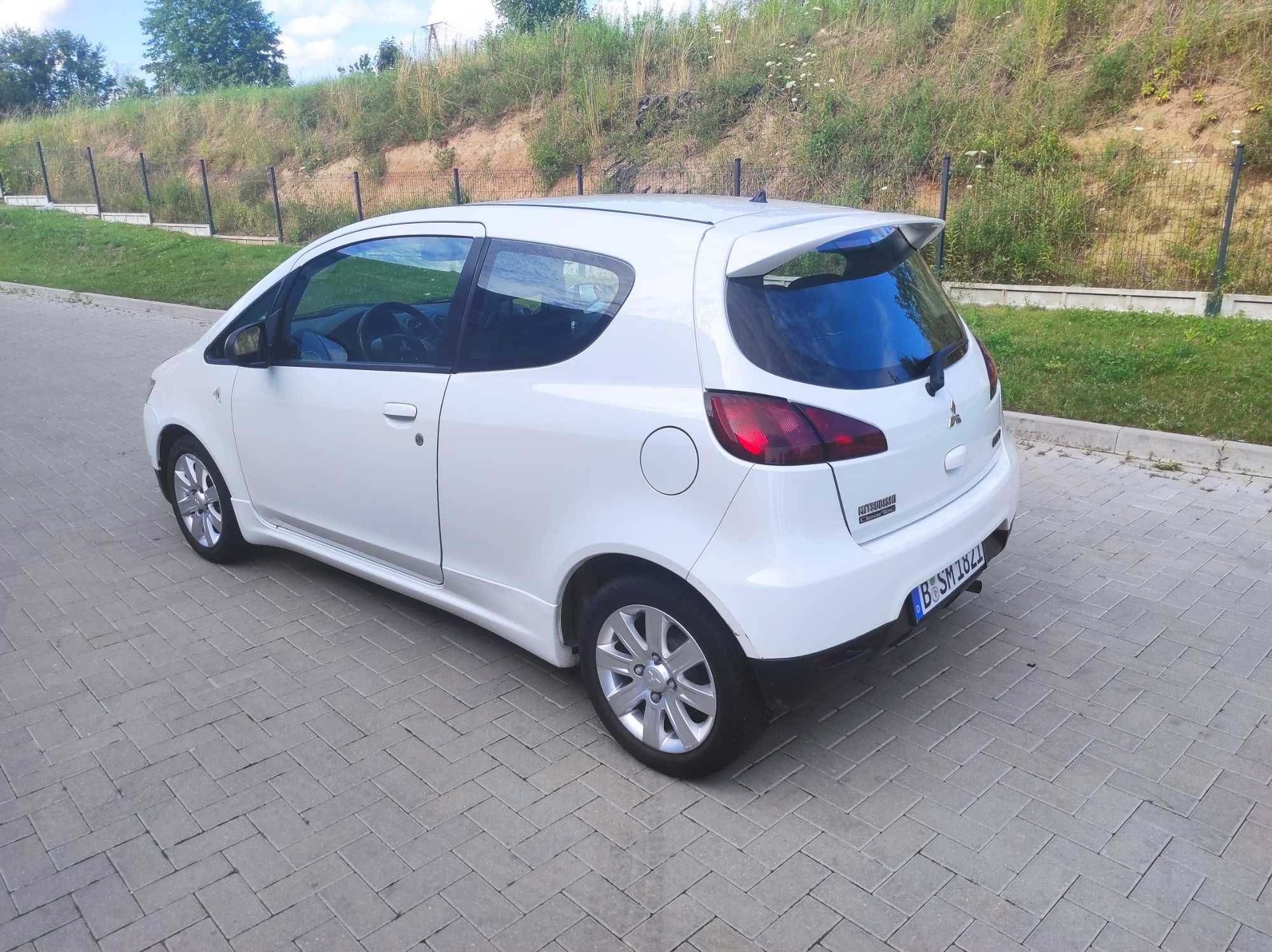 Mitsubishi Colt 1,1 benz,import Niemcy,bogata wersja,opłacony,2010 rok