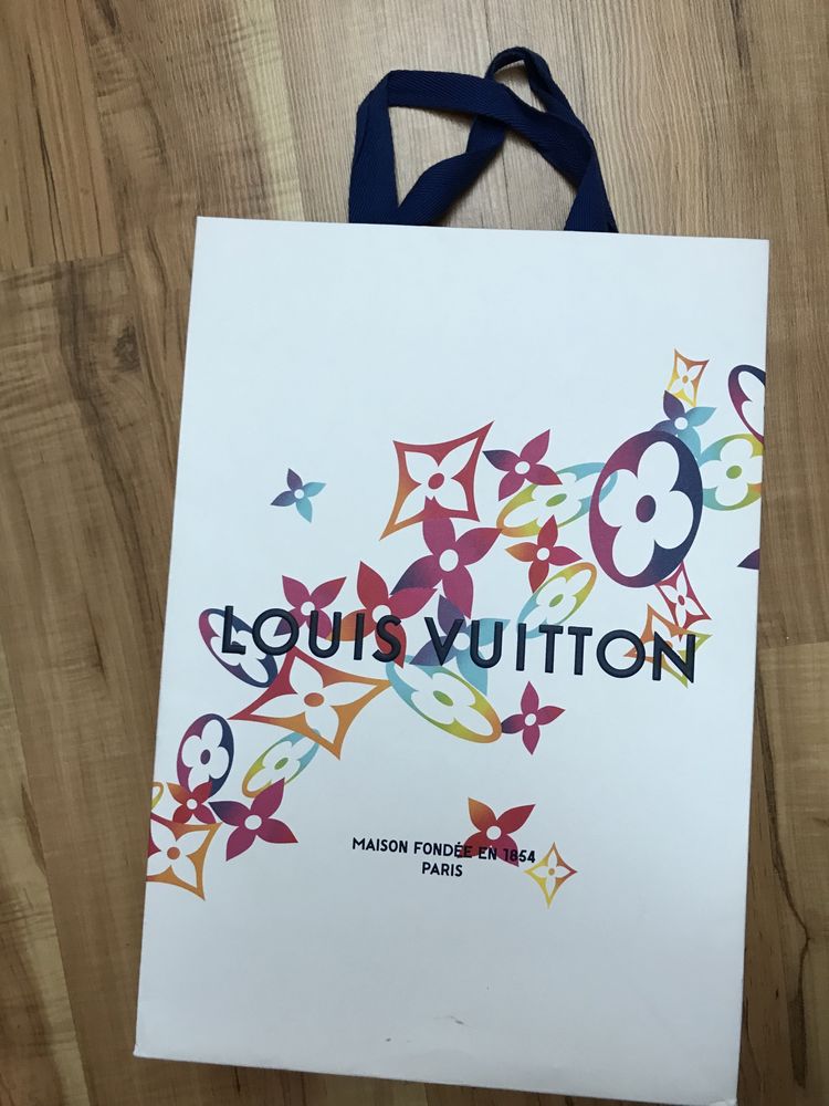 Torba papierowa Louis Vuitton z limitowanej edycji Holiday 2020