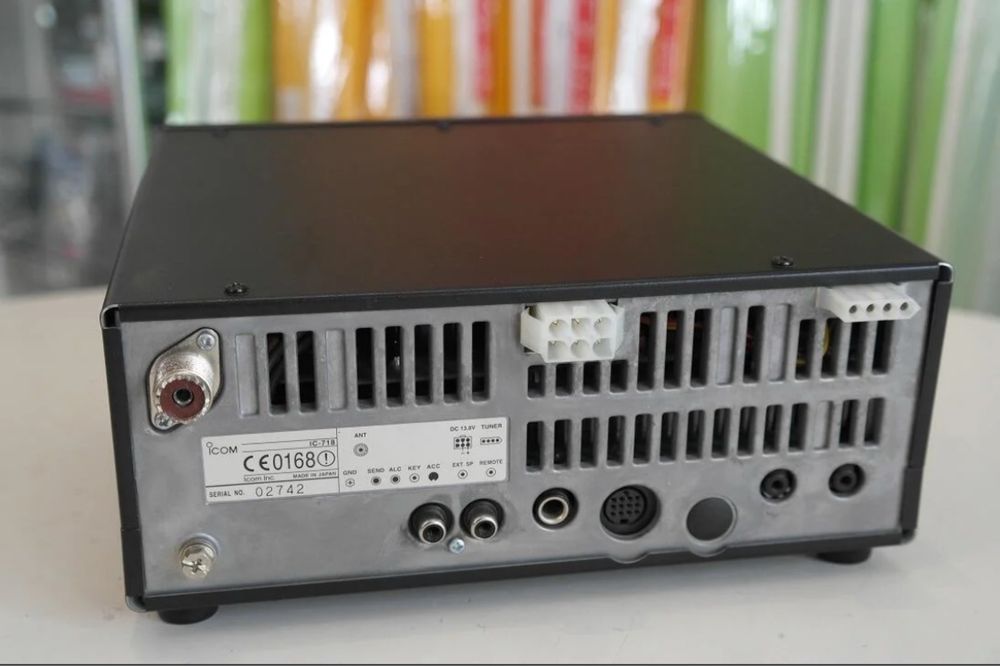 Radio hf cb icom ic718