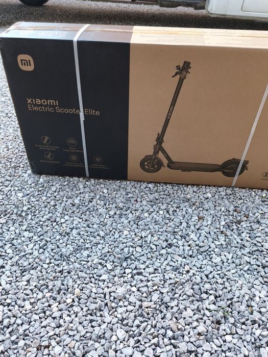 Hulajnoga elektryczna XIAOMI Scooter Elite 45km 400W 10" Czarny