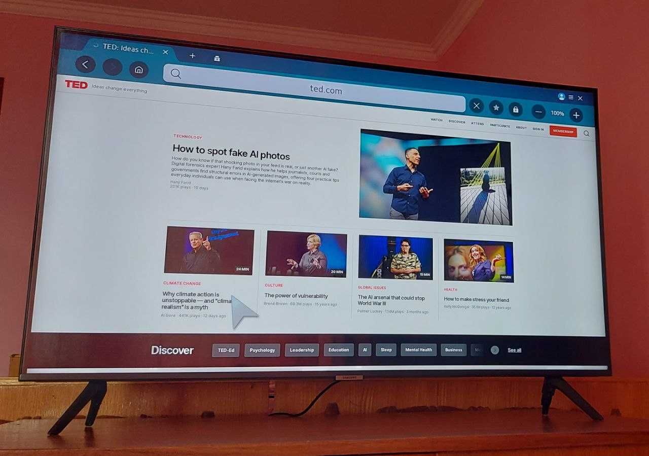 Телевізор SAMSUNG ue43au7100uxua Smart TV UHD-4K 43''