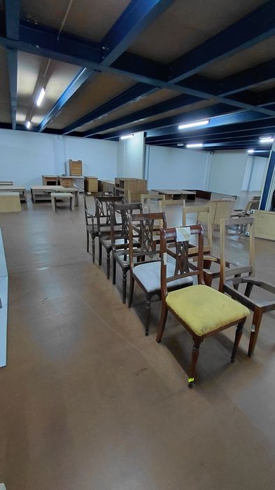 Cadeiras soltas (algumas bruto e por estofar) desde 10 eur