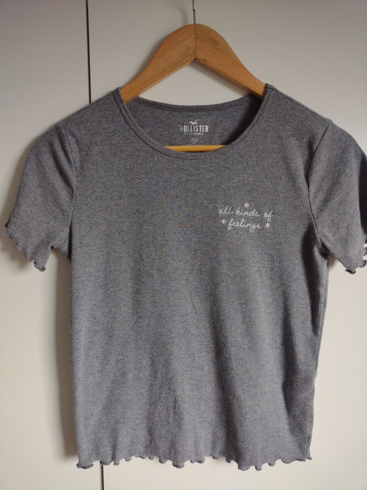 Szary t-shirt Hollister
