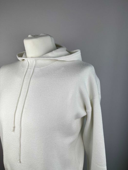 Biały sweter z kapturem TOP SECRET 36 oversize