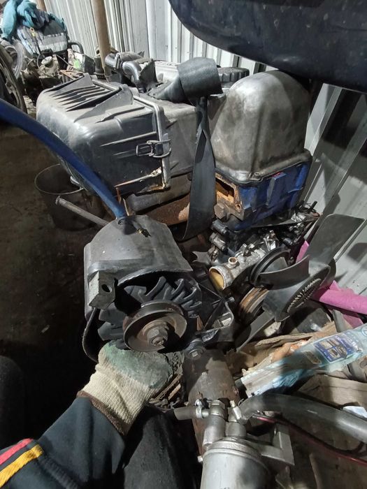 Генератор Опель Фронтера 2.3 TD Омега Кронштейн насос Генератор