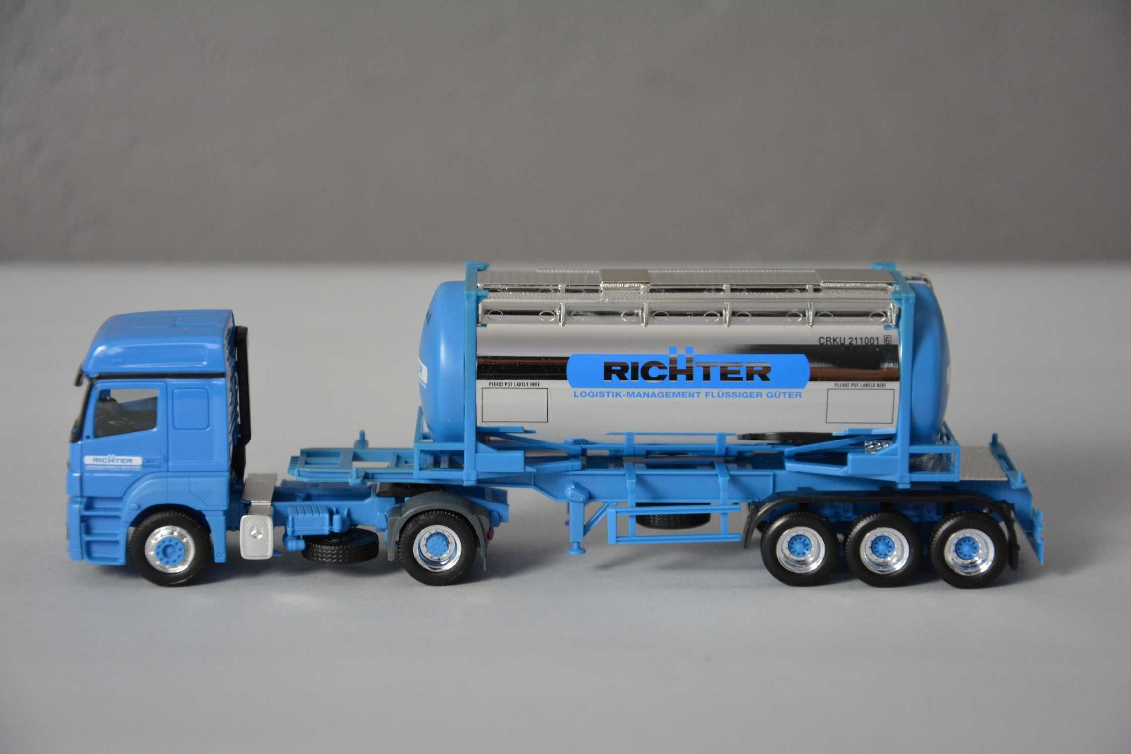 1:87 (H0) Herpa 279161 - Mercedes-Benz Axor - Richter + 26'ft tank