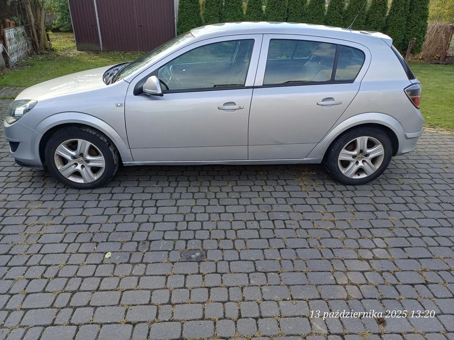 Opel Astra Pierwszy właściciel,  bezwypadkowy.