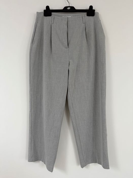 Jasnoszare spodnie materiałowe od garnituru damskiego Reserved