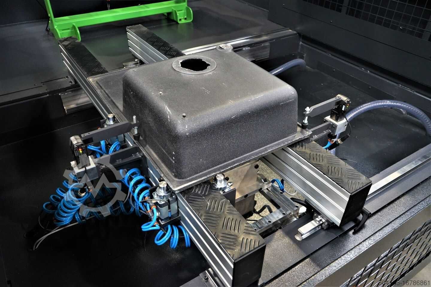 PLOTER FREZUJĄCY maszyna CMC robot do obróbki zlewozmywaków umywalek