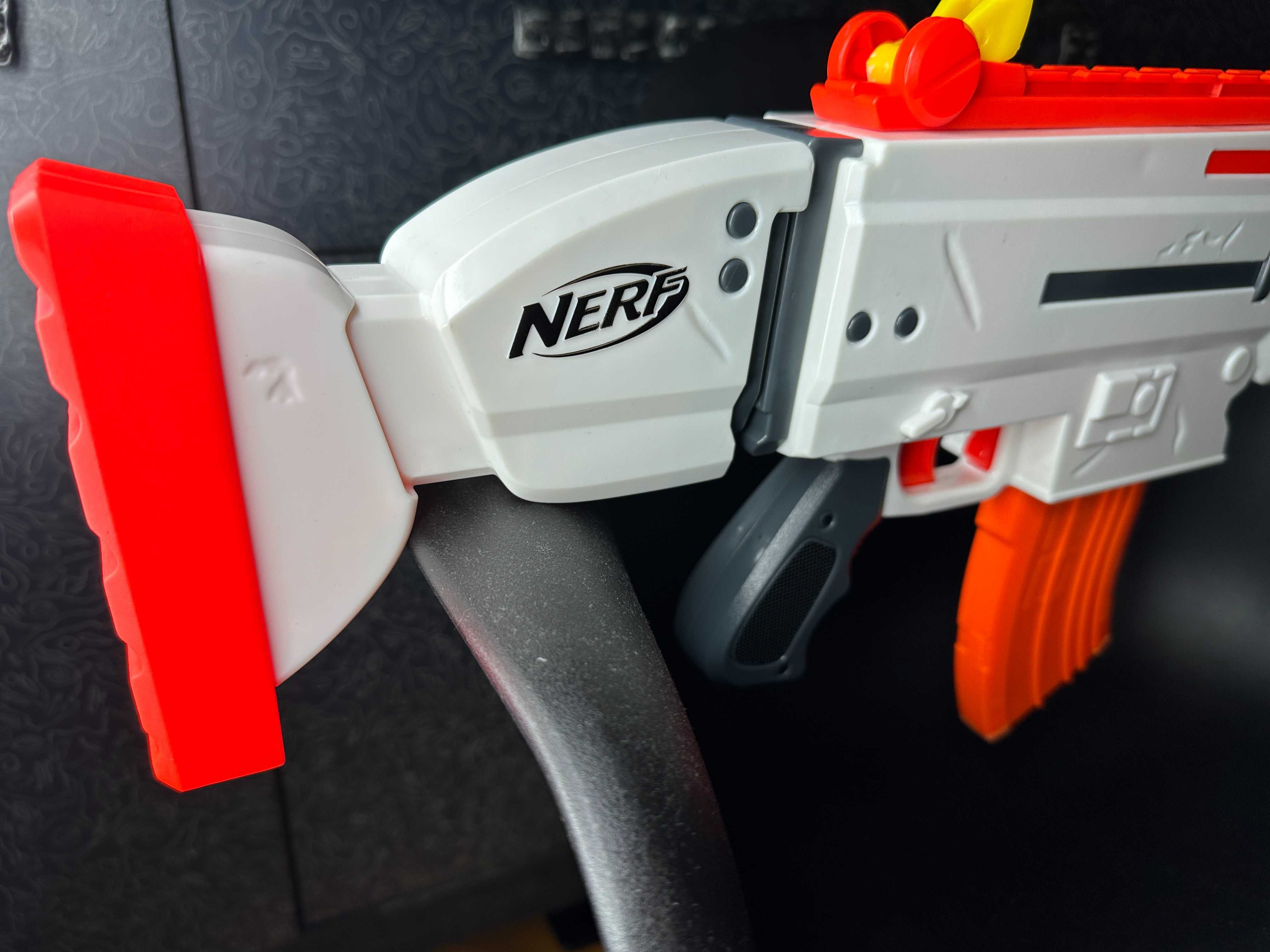Nerf Fortnite AR моторизованный автоматичний бластер великий.
