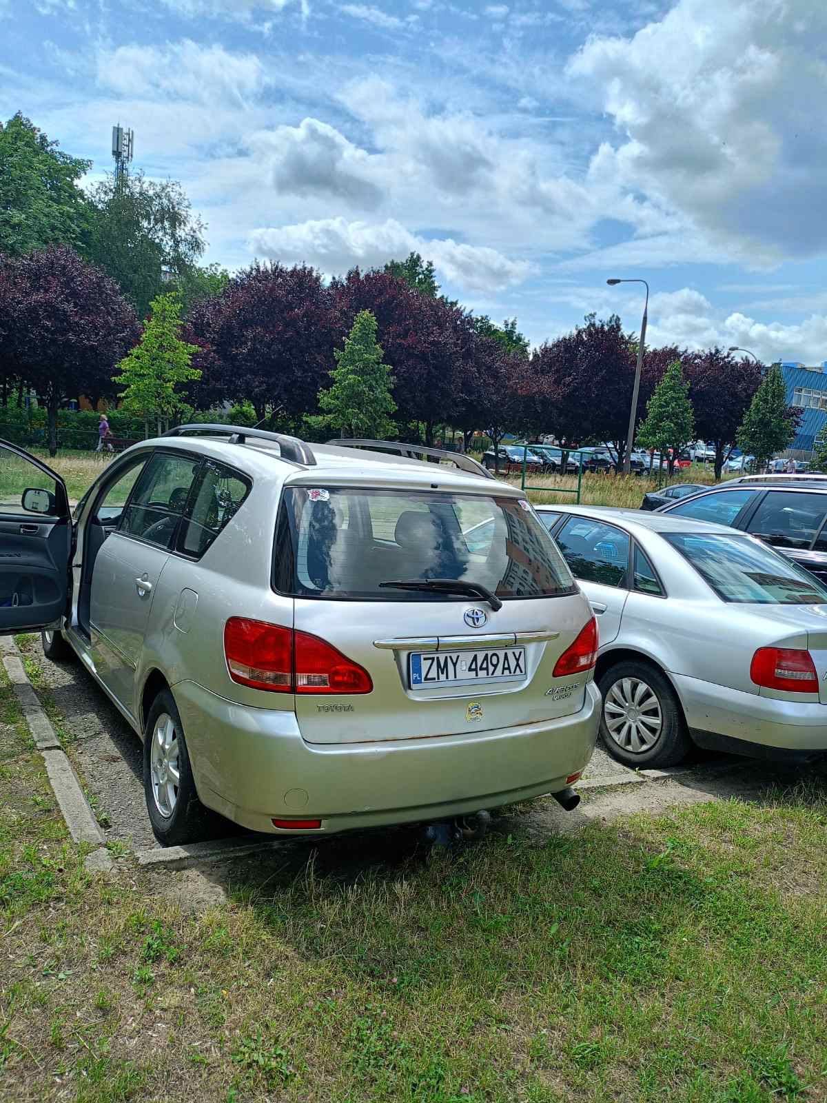 Sprzedam samochód a