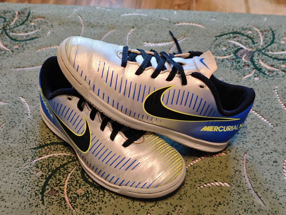 Футзалки Nike Mercurial оригинал размер- 34 стелька-21,5см