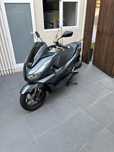 Honda PCX 125 (com oferta de material para a mota)