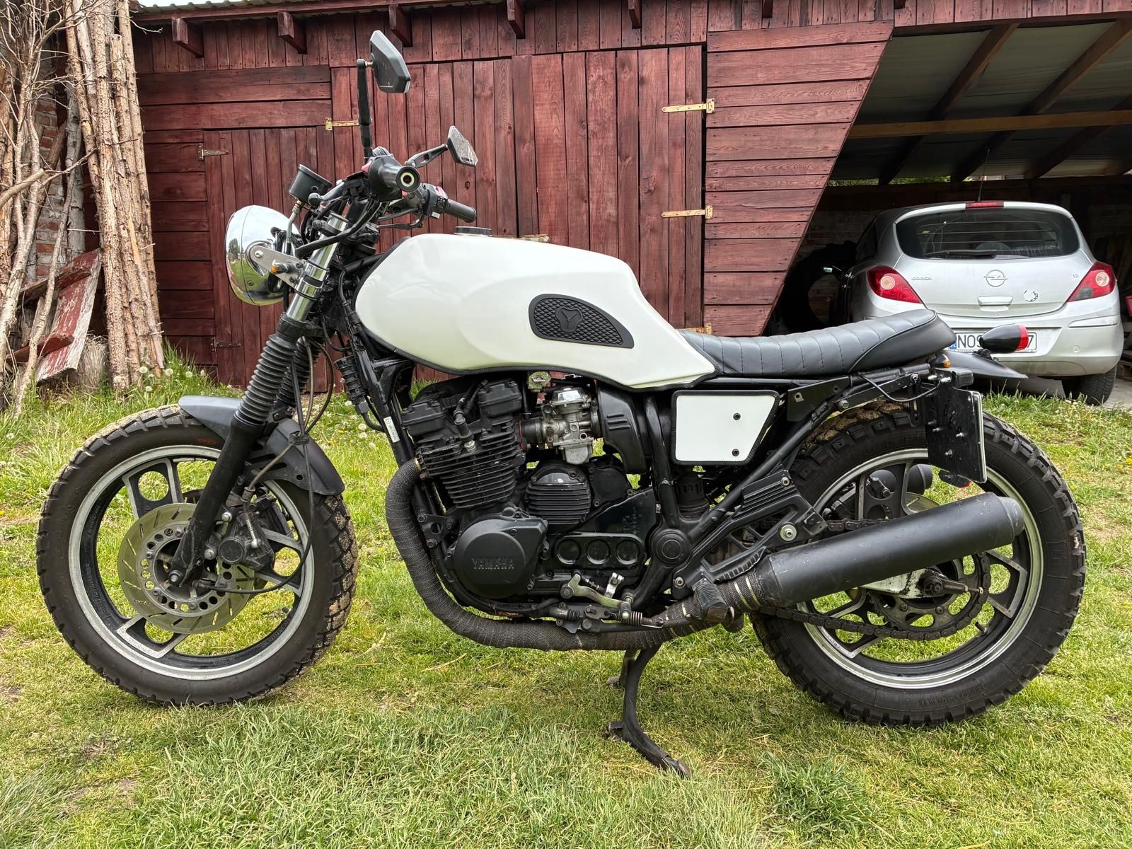 Yamaha XJ600 caferacer
