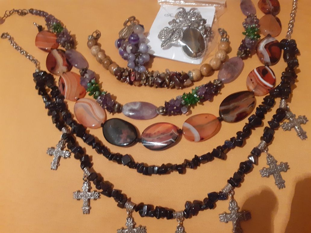 Украшения из натуральных камней