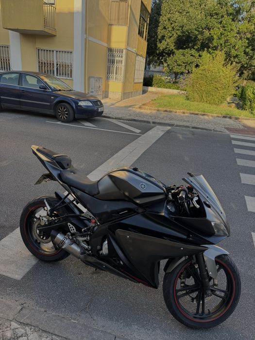 Yamaha yzf r125.