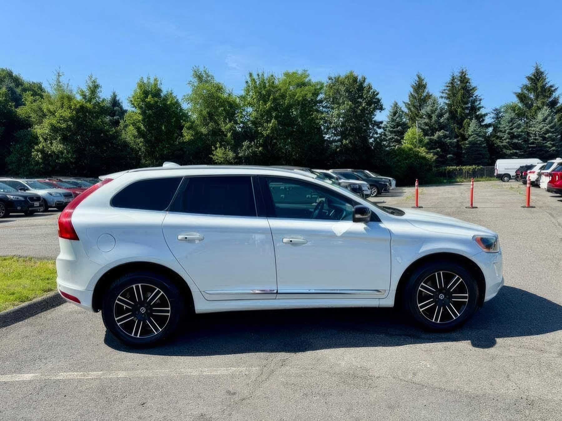 2017 Volvo XC60 T5 Dynamic