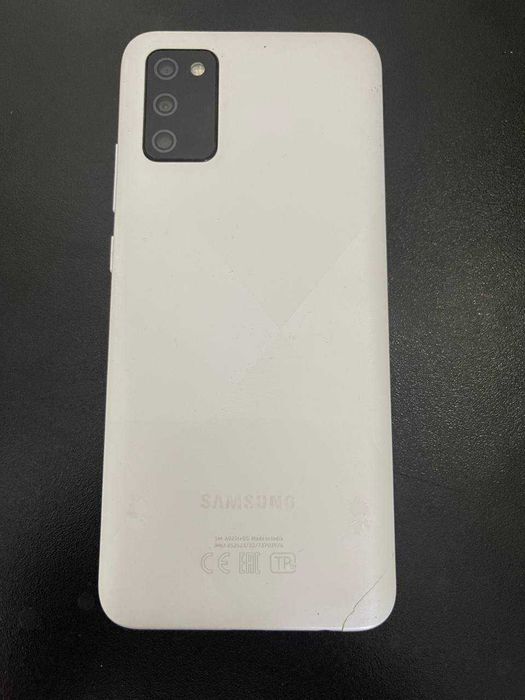 Продам БУ Телефон Galaxy A02s + зарядка , чохол