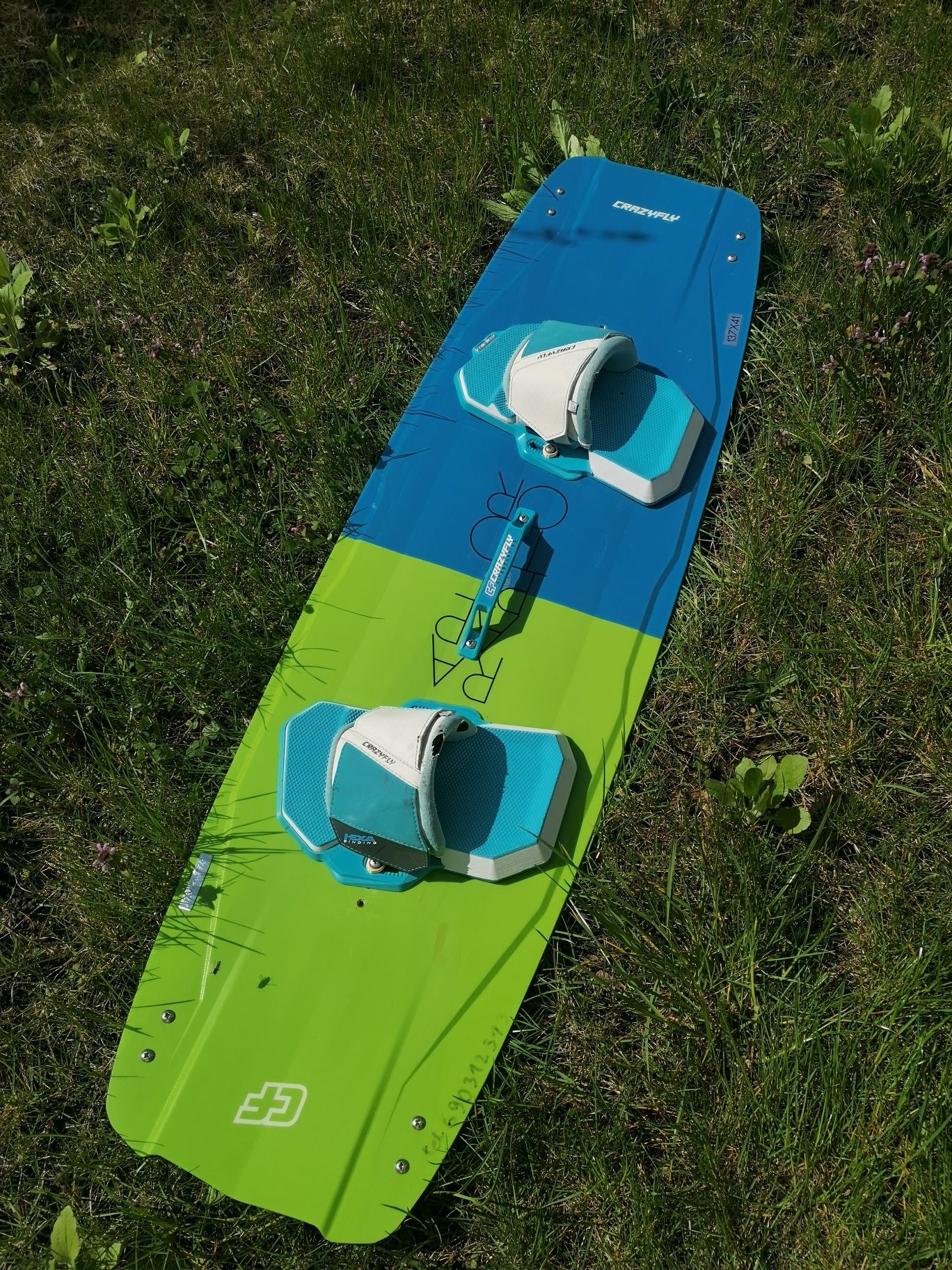 Crazyfly Raptor deska kitesurfing kite duotone, f-one, shinn eleveight