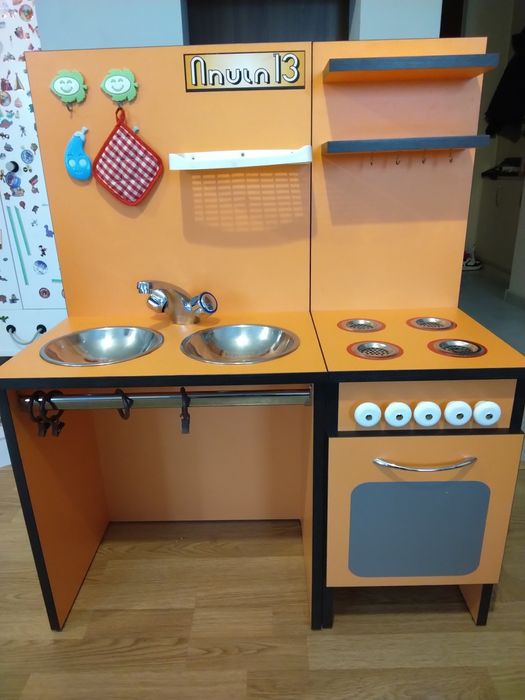 Kuchnia drewniana dla dzieci