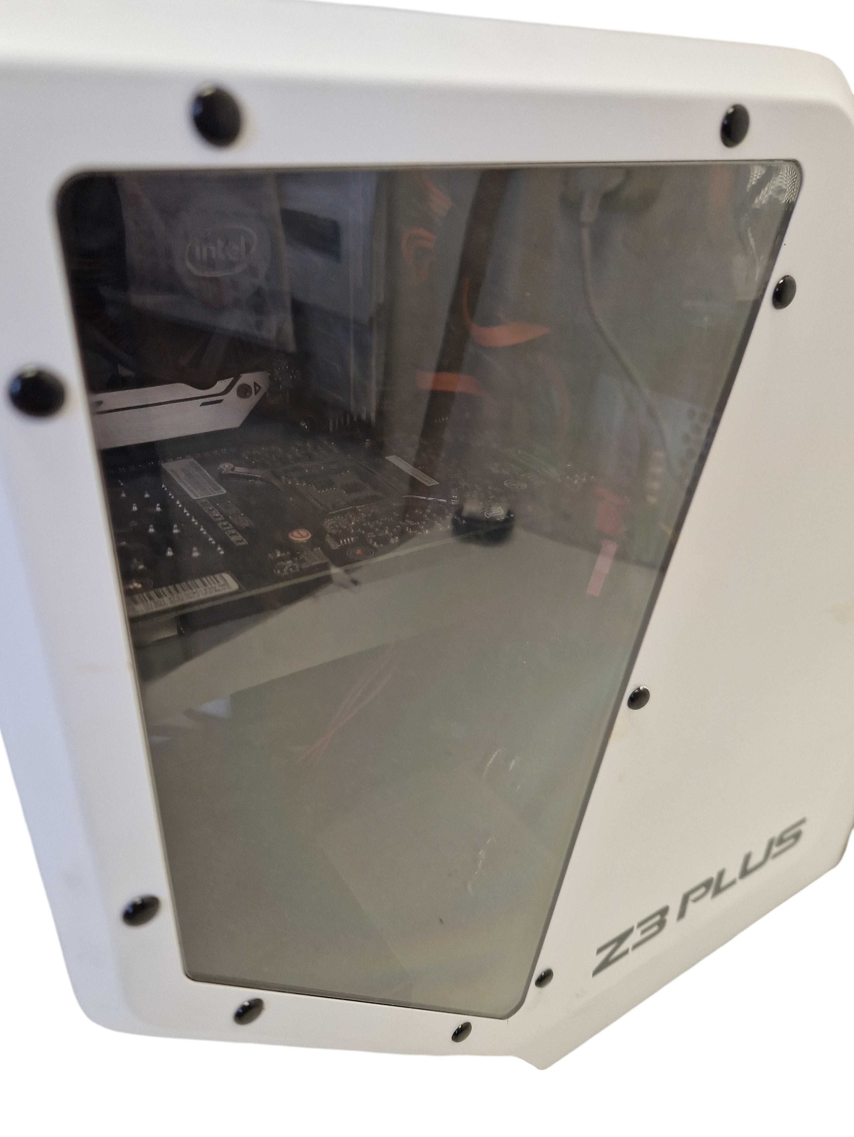Komputer Stacjonarny  INTEL I3 16GB RAM 256 SSD 500HDD
