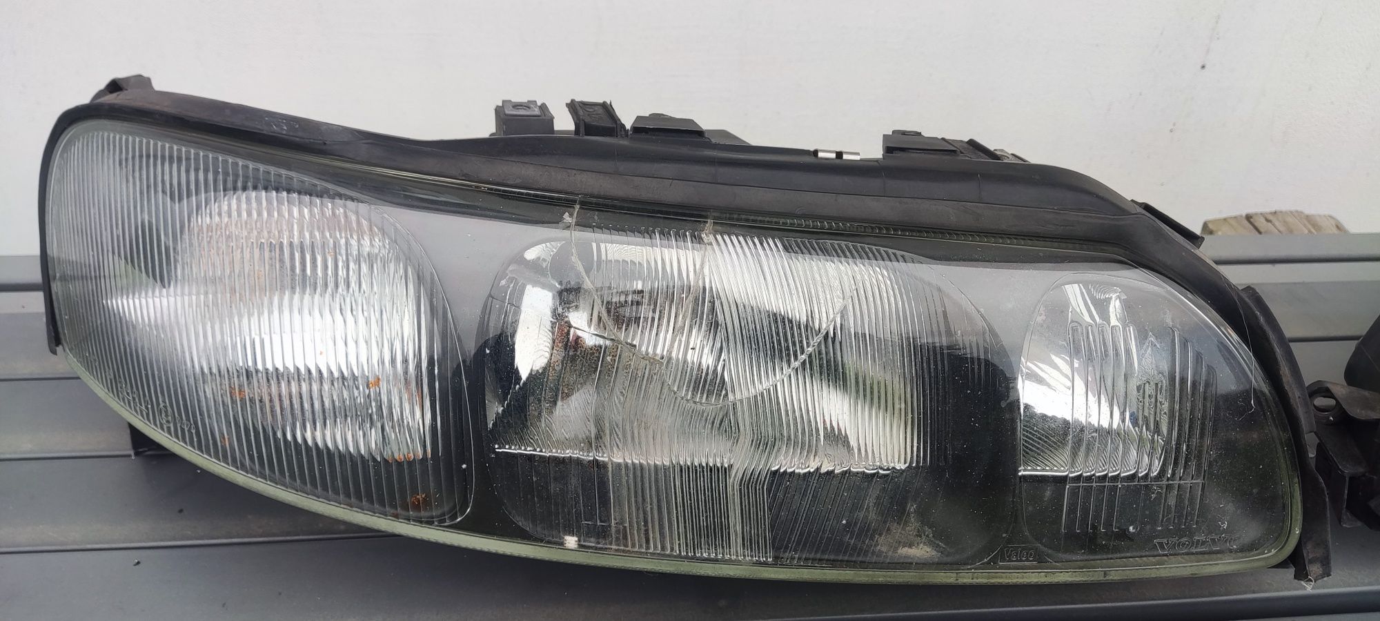 Lampa przód prawa Volvo s60 I