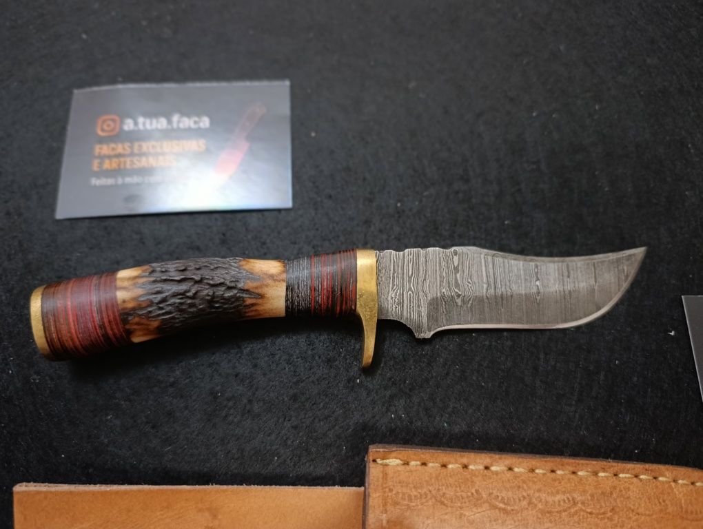 Faca de caça artesanal