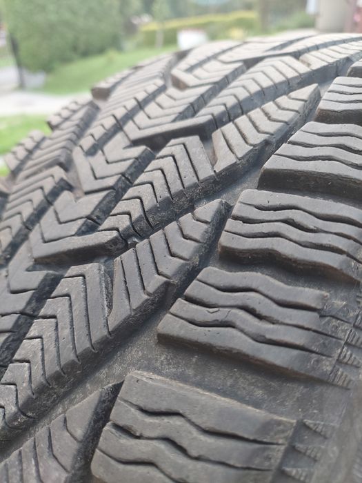 Felgi strukturalne opony zimowe  komplet  Opel Zafira 17