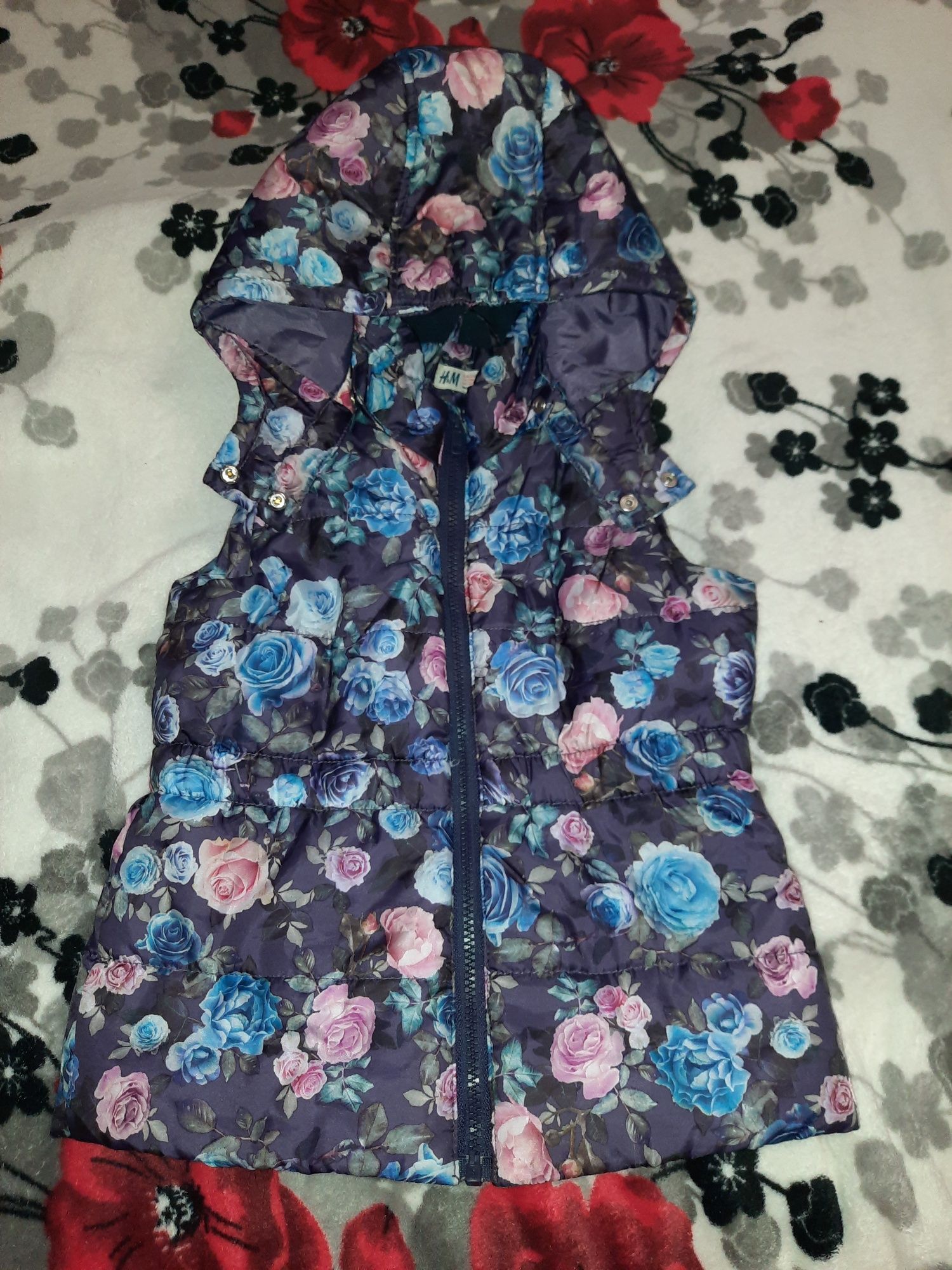 Теплая жилетка h&m