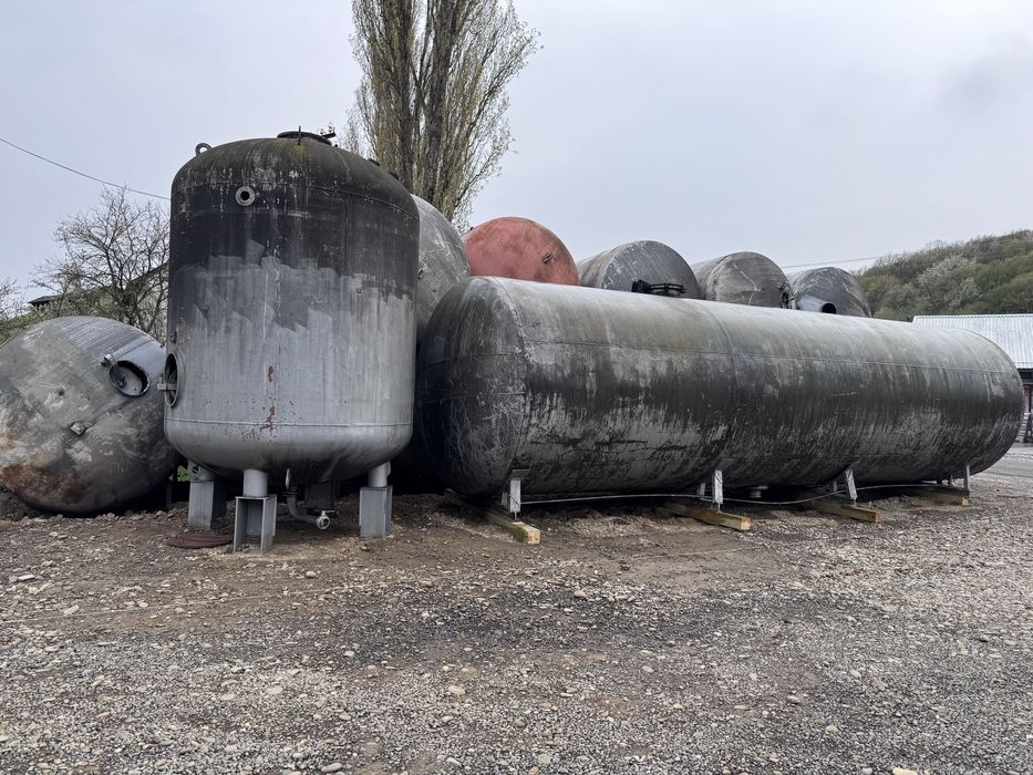 Цистерни бочки ємкості 63 куб 23 куб 12.5 куб 8 куб емаль