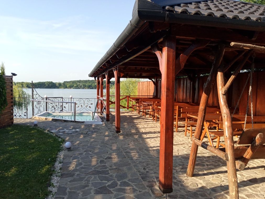 Здаються номера в Берегові на березі озера Дийда, Villa Nora