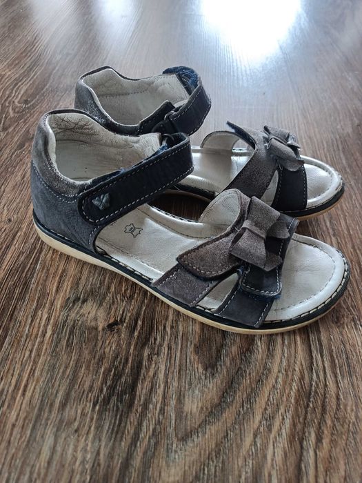 Buty buciki sandałki skórzane roz. 29 wkładka 17-17.5 cm.