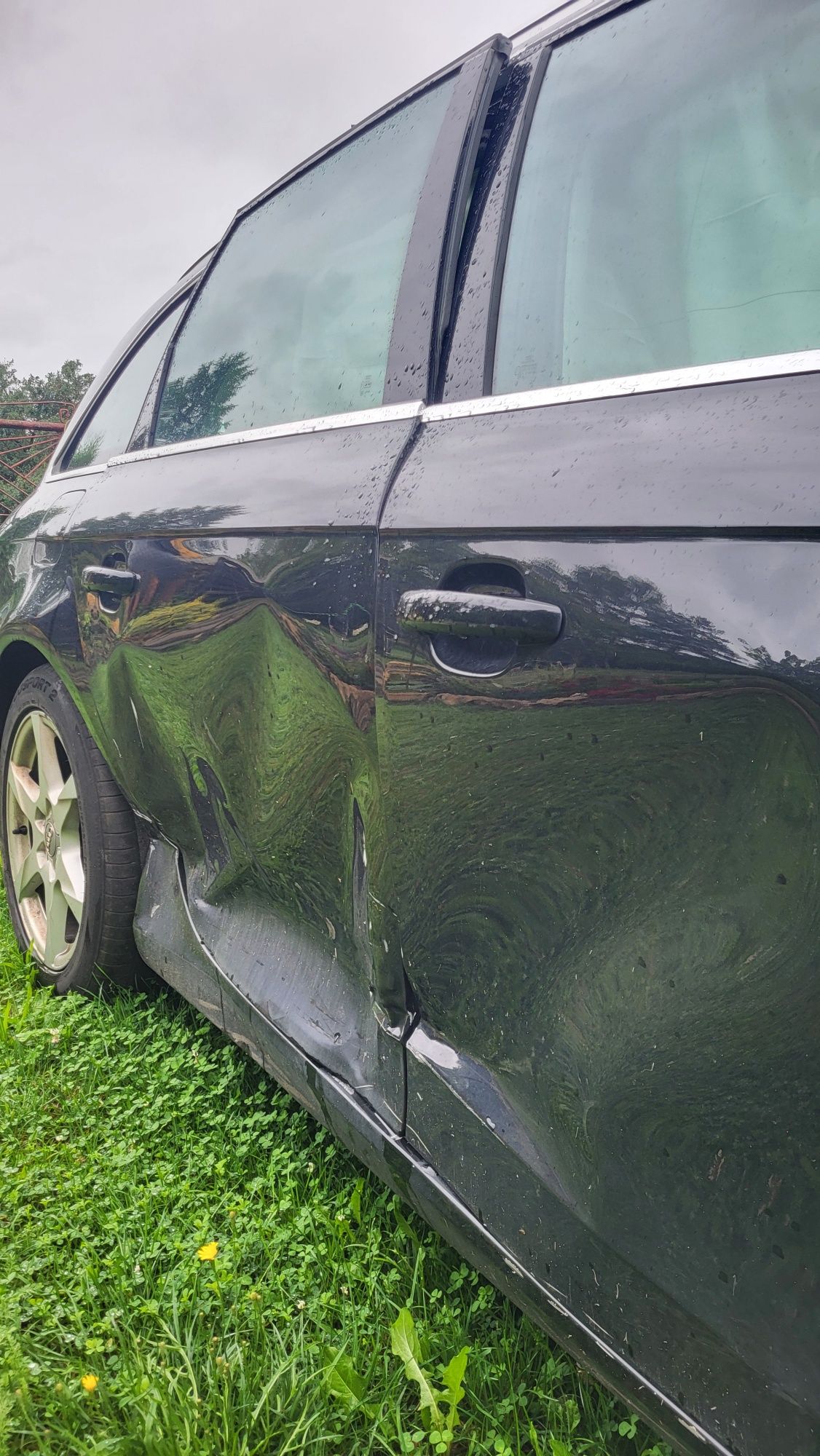Audi a4 b8 uszkodzone