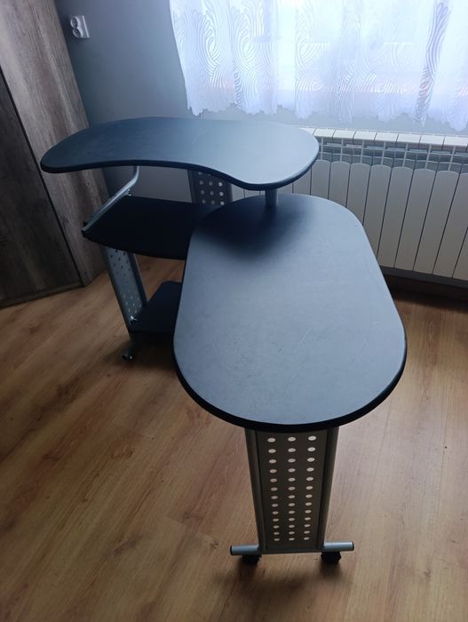 Biurko komputerowe, stolik pod komputer na kółkach, solidne zadbane