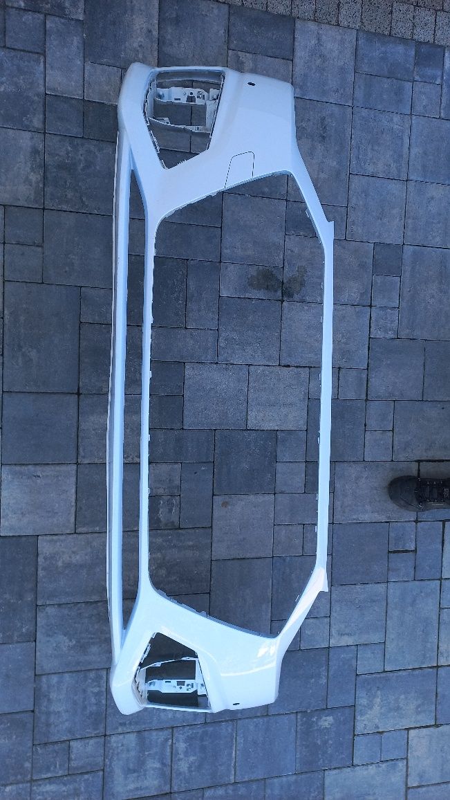 Audi a4 b9 lift zderzak przod przedni bialy ly9c