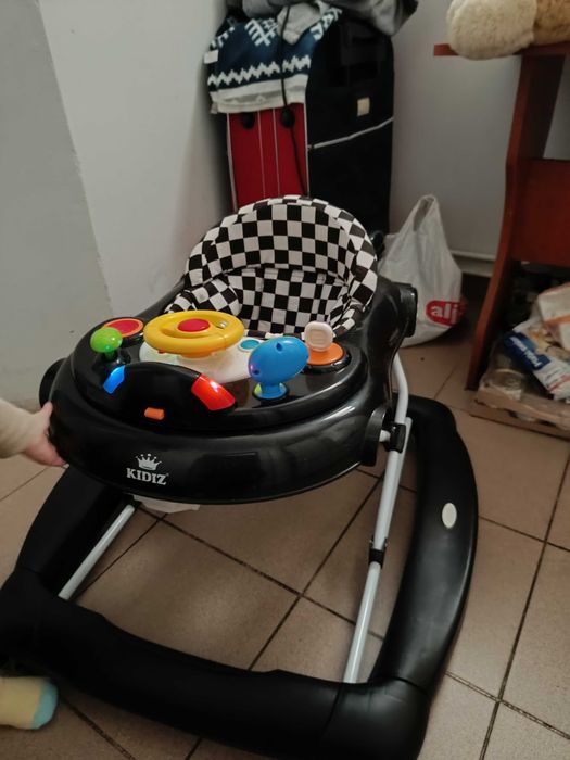 Chodzik dziecięcy dla chłopca