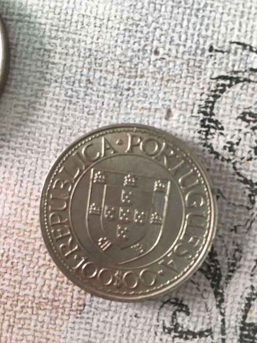 Moedas e notas antigas