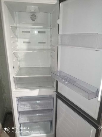 Холодильник Beko двухкамерный серебро