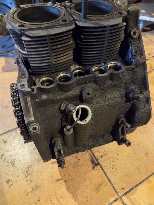 Słupek silnika fiat 126p maluch