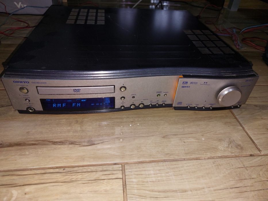 ONKYO DR-S 2.0 + kolumny Panasonic, amplituner/odtwaracz DVD- moc 155W