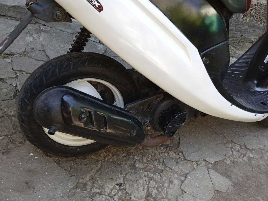 Yamaha super jog zr , валить на заднем ,кататься до тёлочек :D