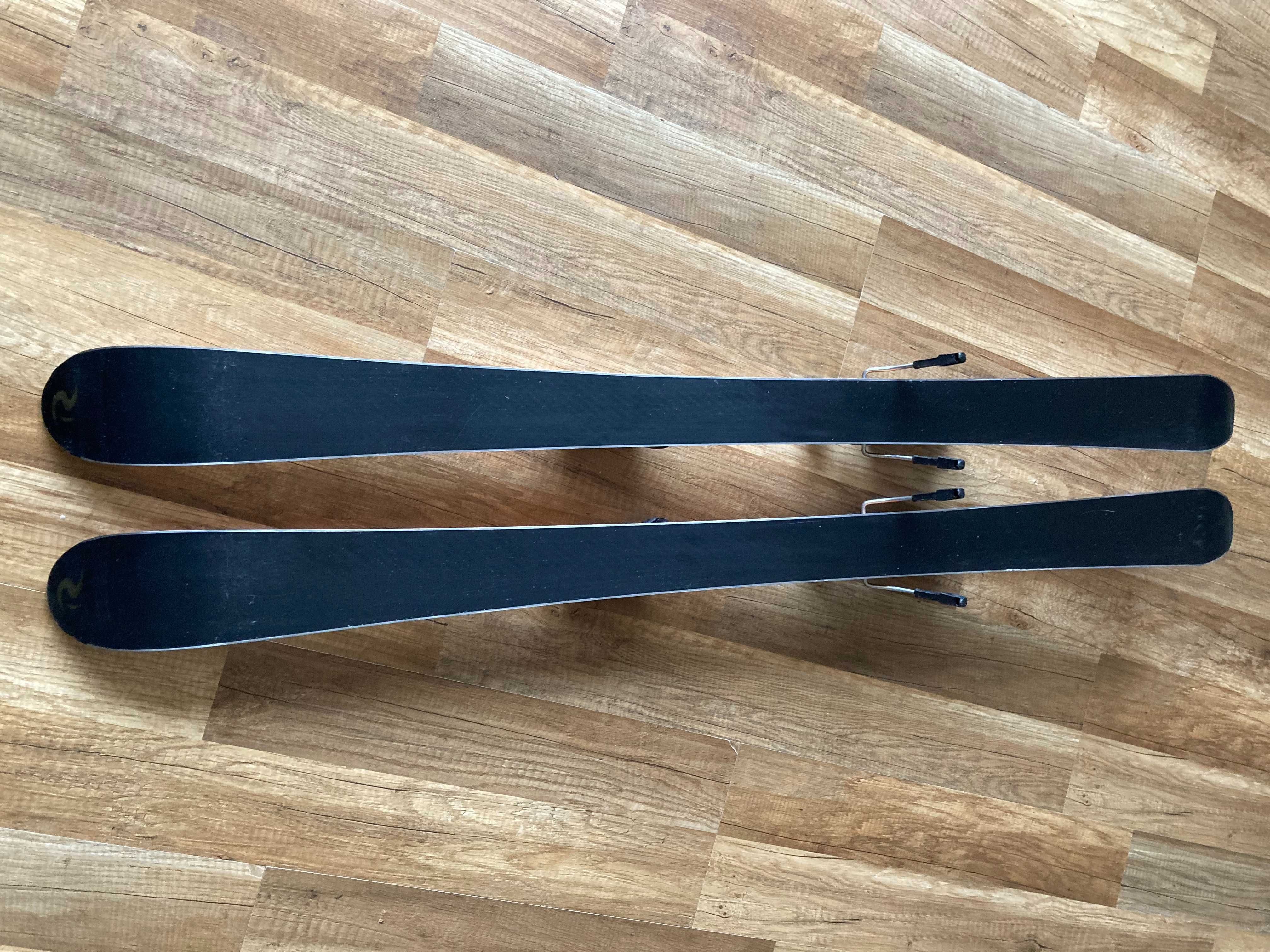 Narty juniorskie Rossignol 120 cm naostrzone nasmarowane