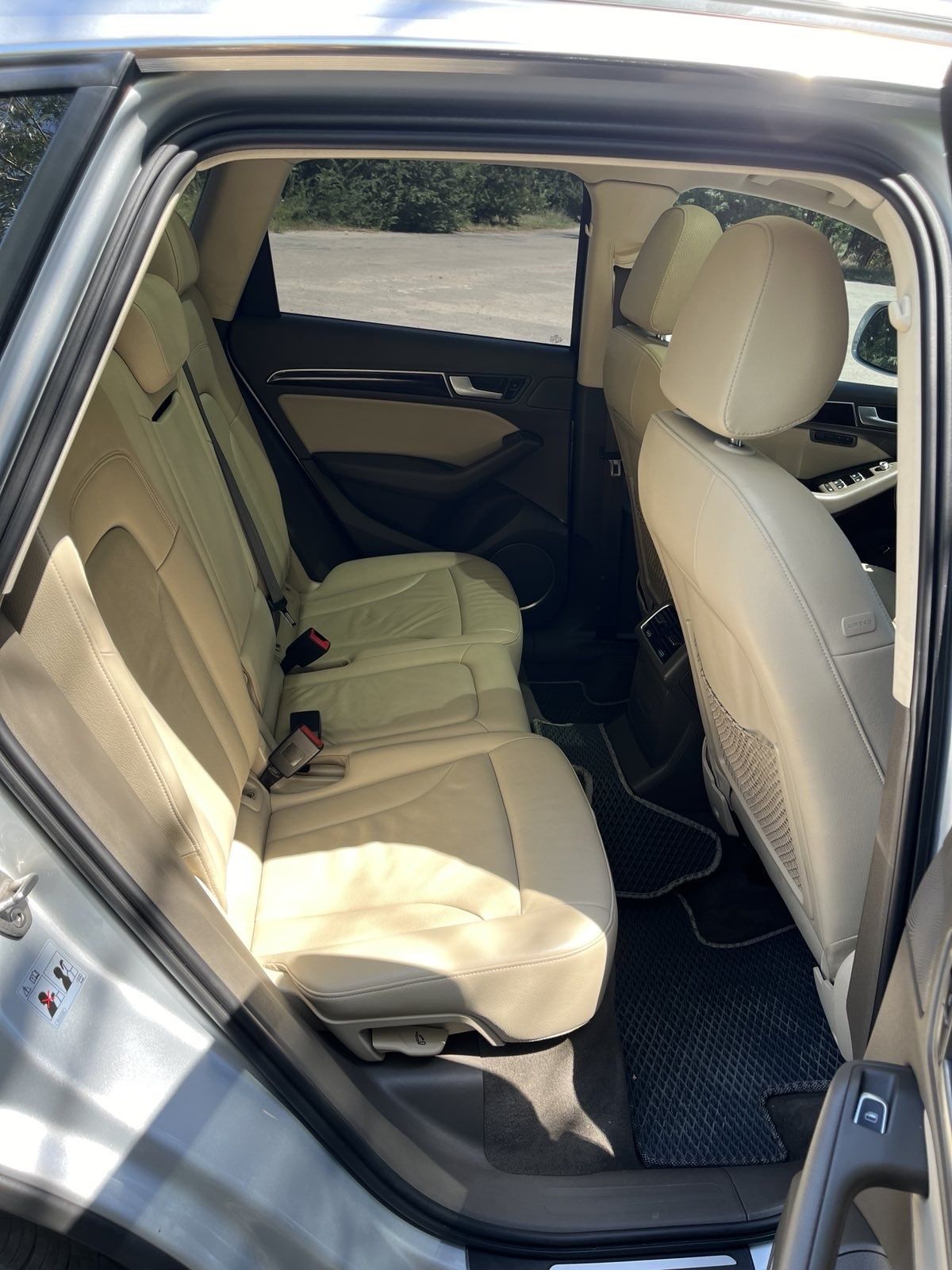 Audi Q5 PREMIUM PLUS 2013 2.0 Quattro
Автомобіль у відмінному стані, п