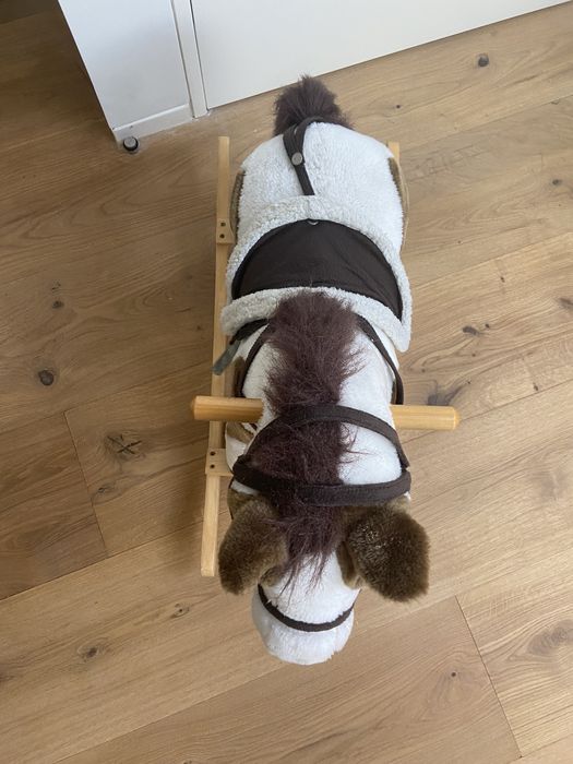 Vendo Cavalinho de Madeira praticamente novo